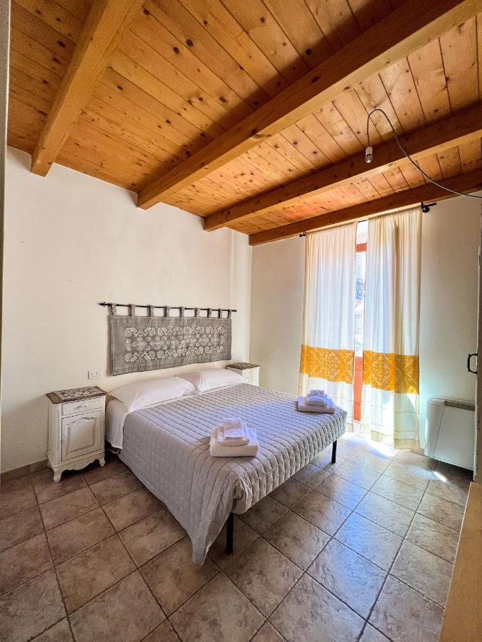 La Vecchia Torre Hotel Bosa Ngoại thất bức ảnh
