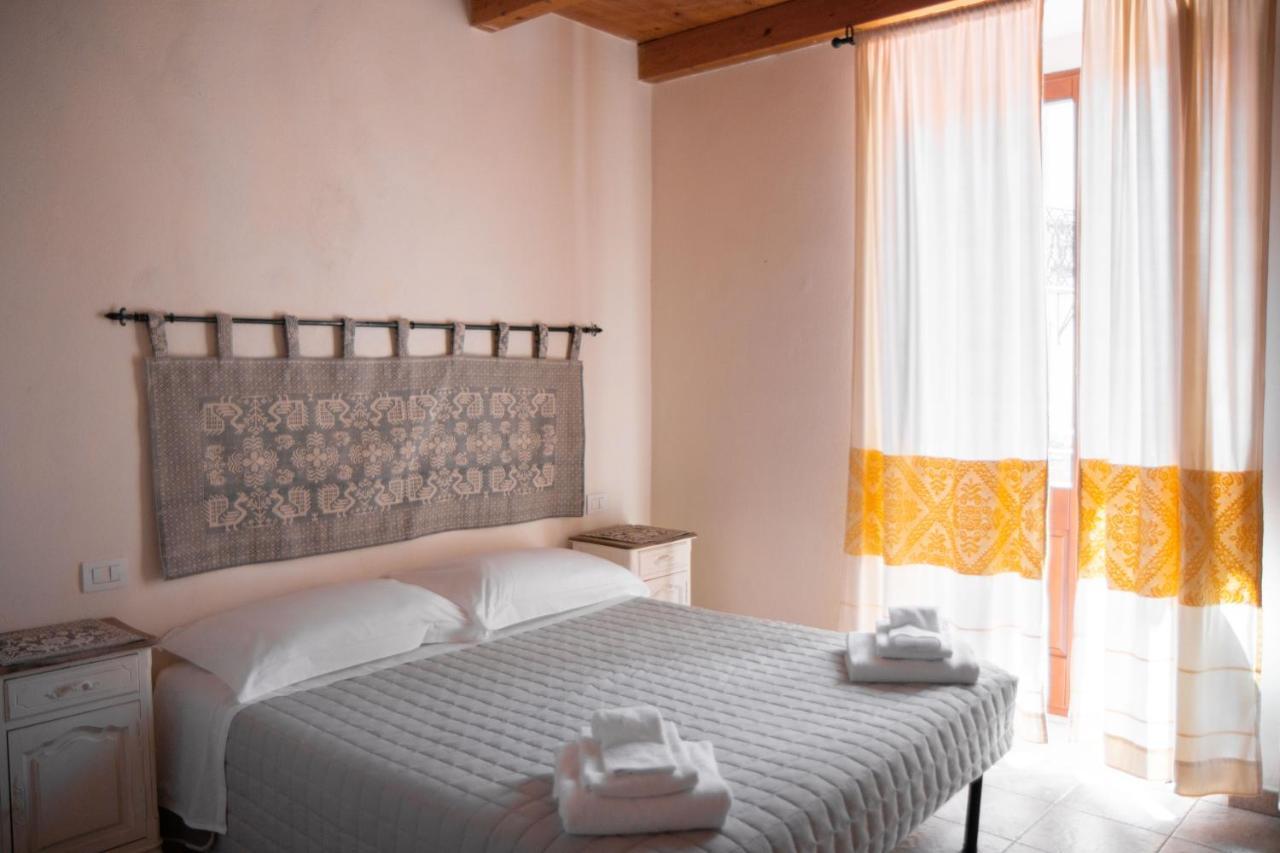 La Vecchia Torre Hotel Bosa Ngoại thất bức ảnh