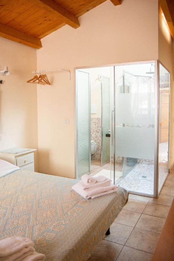 La Vecchia Torre Hotel Bosa Ngoại thất bức ảnh