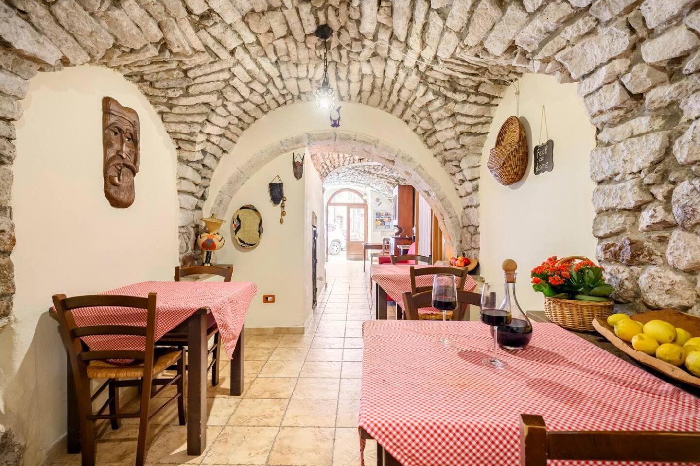 La Vecchia Torre Hotel Bosa Ngoại thất bức ảnh